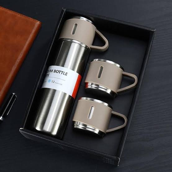 Vaccum Flask with 3 cups and gift bag