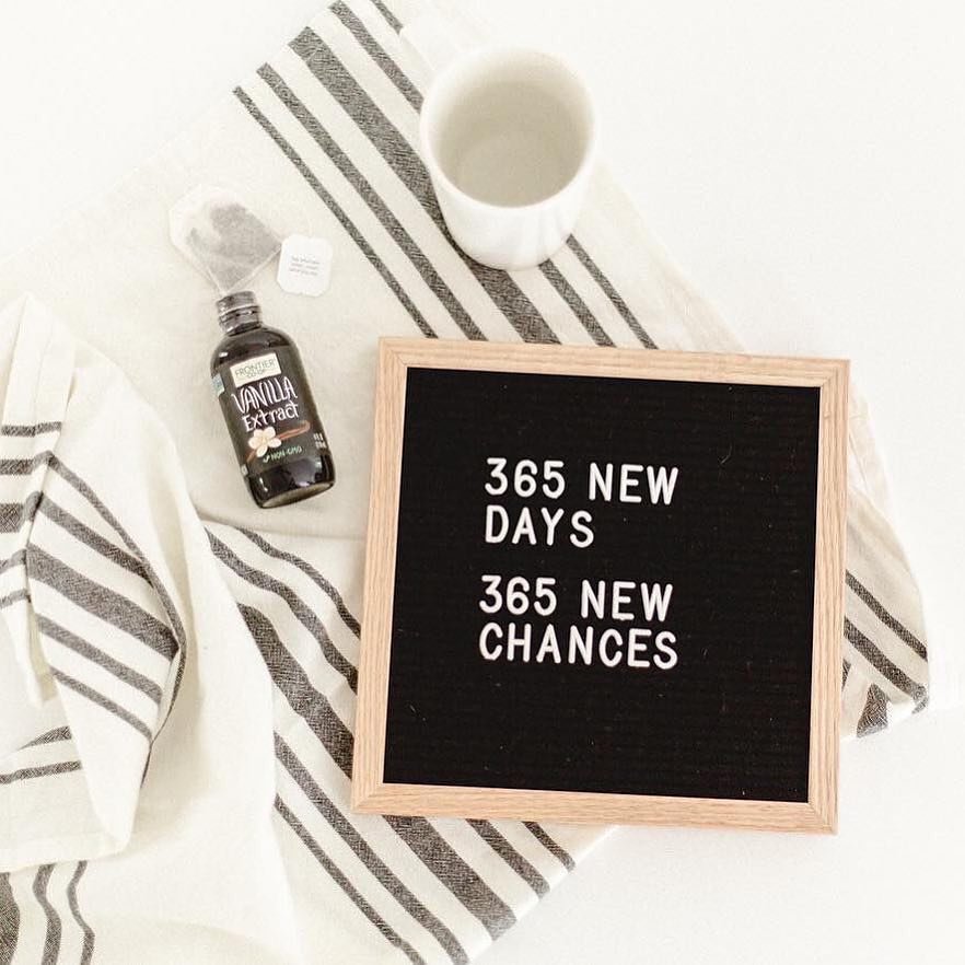 Size: 10x10 Black letter changing board with Stand