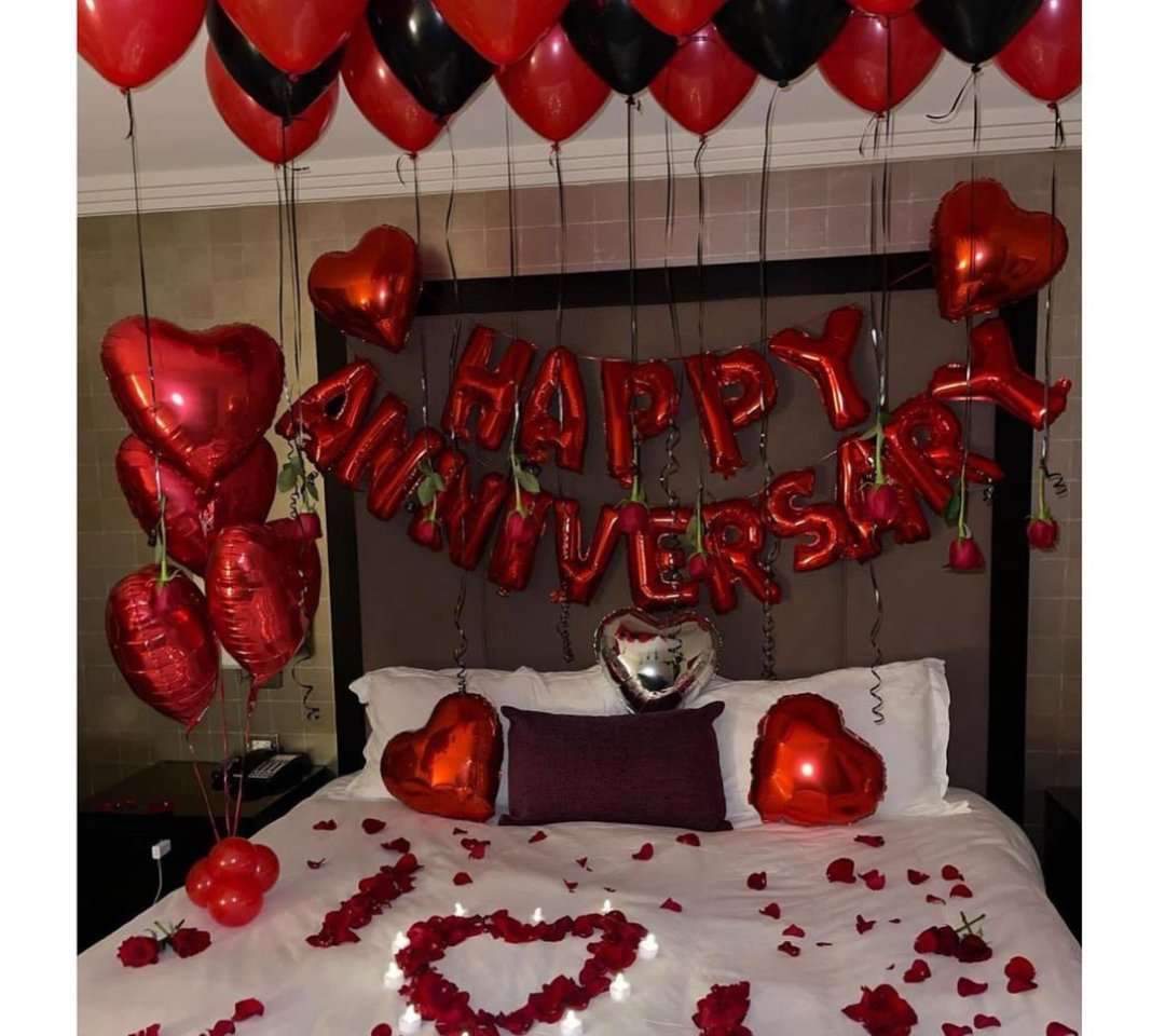 Red Anniversary Special Balloons Deal