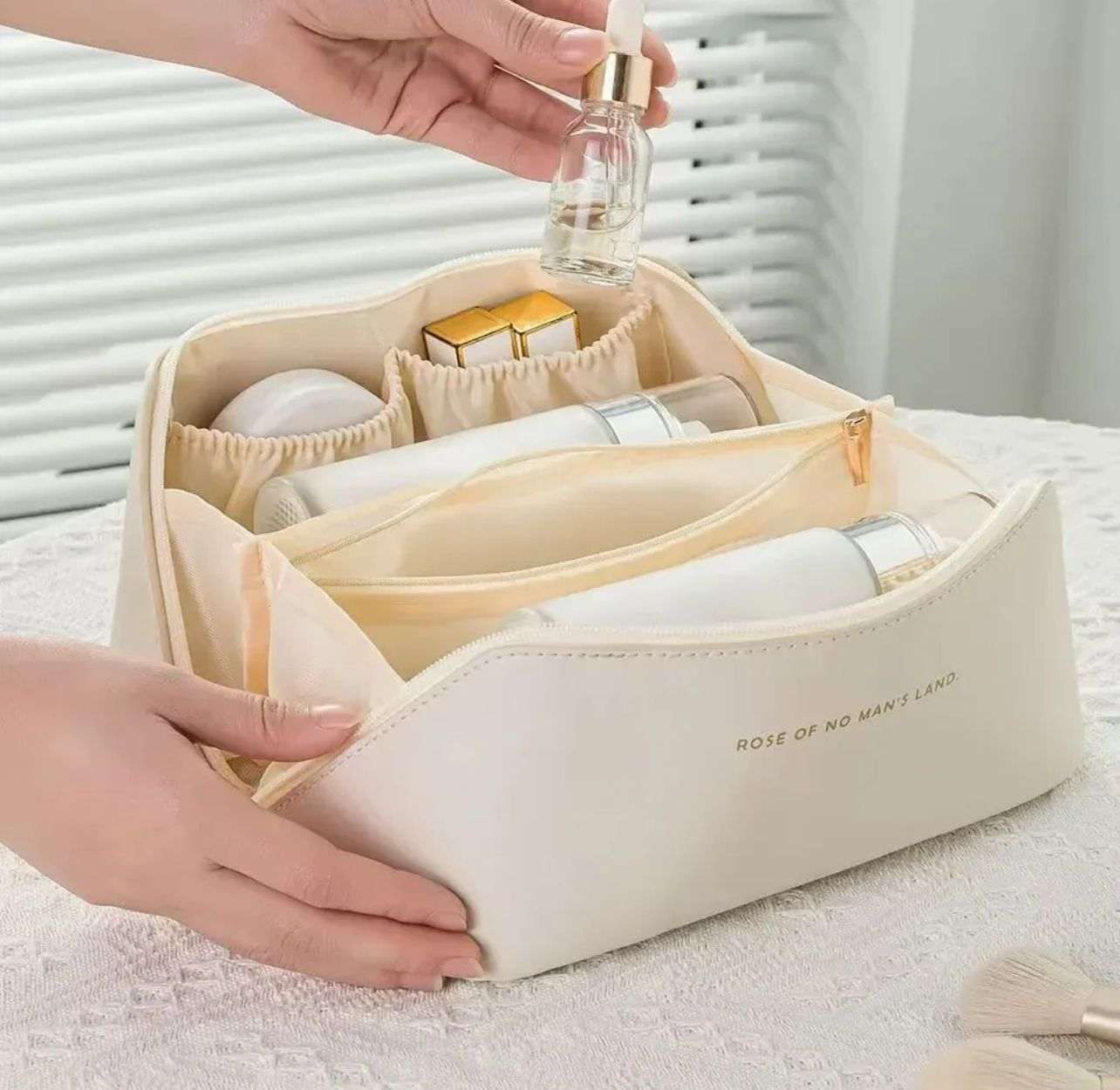 Large Capacity Travel Cosmetic Bag for Women Leather Waterproof Multi-Functional Cosmetic Organizer Bag For Makeup, Skincare, Jewelry, Gadgets And Other Small Items